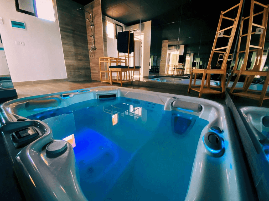 jacuzzi privado en hotel burbuja