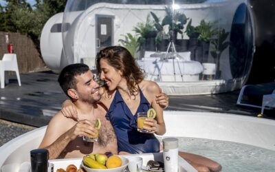 Regalo de aniversario para tu pareja: sorpréndele con una noche en un hotel burbuja